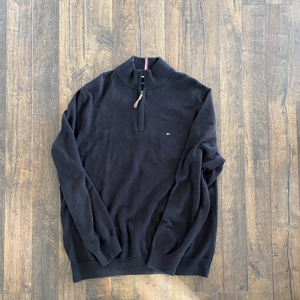 Men’s black half zip sweater